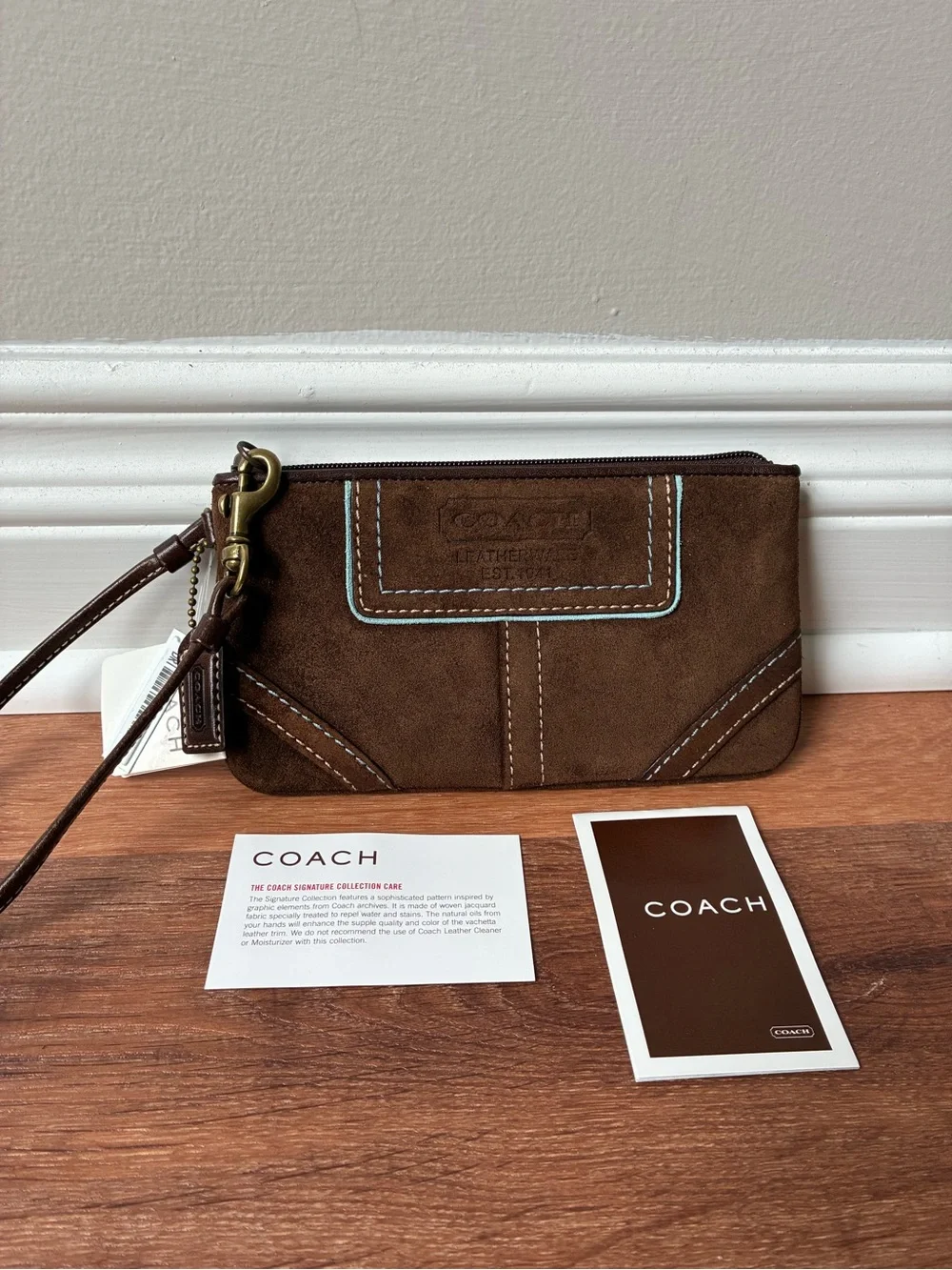 Coach Suede Leather Wristlet Vintage NWT 6F31 Brown / Blue Trim